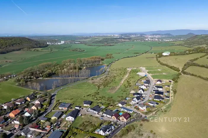 Prodej pozemku pro bydlení, Lužice, 1305 m2