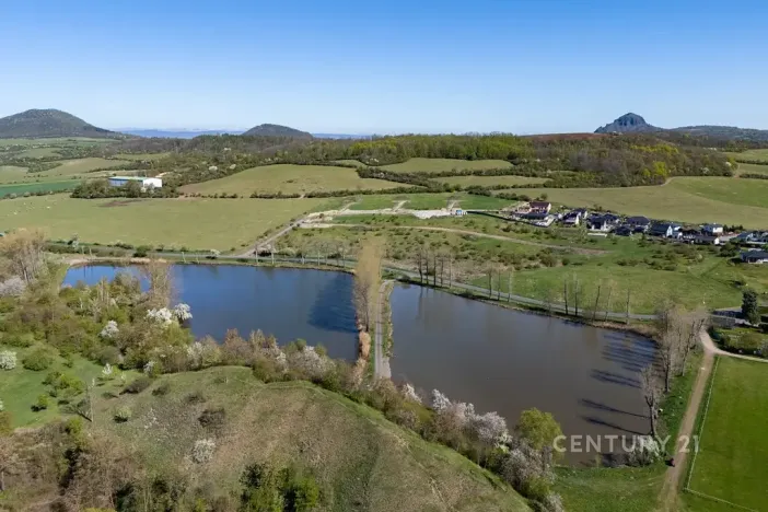 Prodej pozemku pro bydlení, Lužice, 1002 m2
