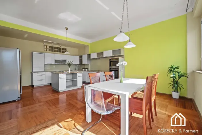 Prodej bytu 4+kk, Praha - Holešovice, U Pergamenky, 125 m2