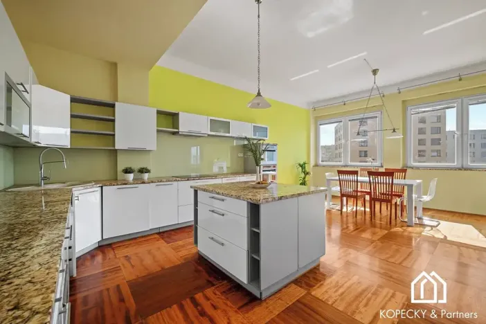 Prodej bytu 4+kk, Praha - Holešovice, U Pergamenky, 125 m2