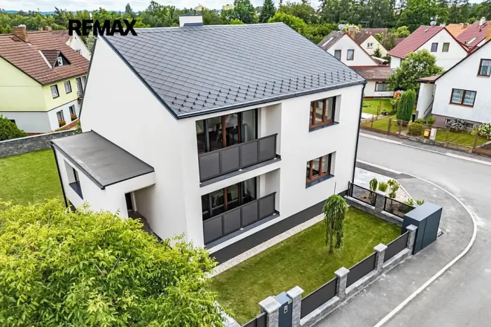 Prodej vily, Jindřichův Hradec, Spojovací, 183 m2