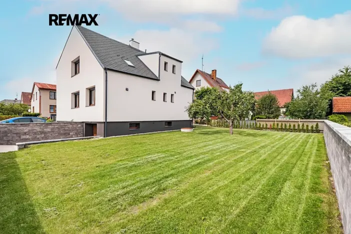Prodej vily, Jindřichův Hradec, Spojovací, 183 m2
