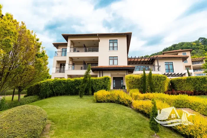 Prodej bytu 4+kk, Kavarna, Bulharsko, 175 m2