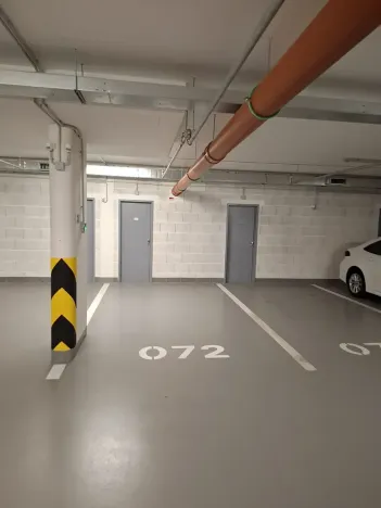 Pronájem garážového stání, Praha - Hloubětín, Poděbradská, 14 m2