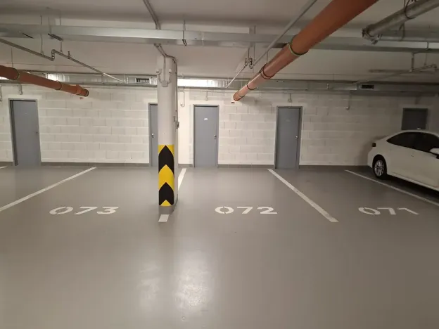 Pronájem garážového stání, Praha - Hloubětín, Poděbradská, 14 m2