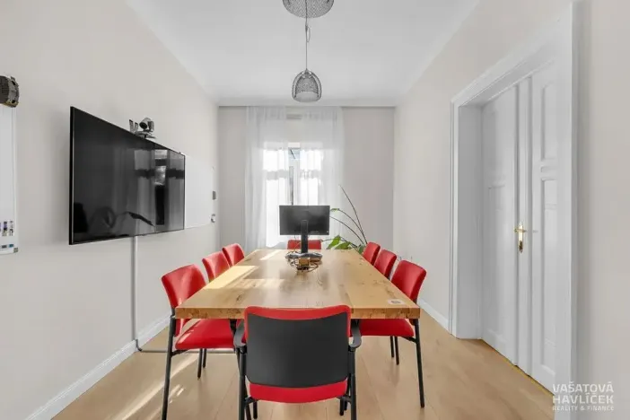 Pronájem obchodního prostoru, Chrudim, V Hliníkách, 172 m2