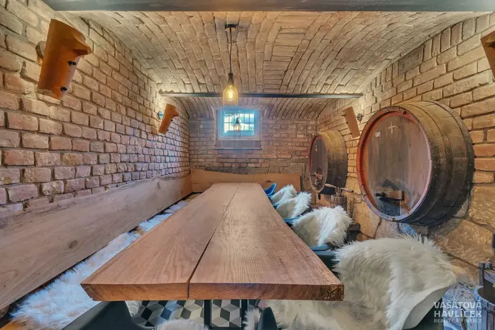Pronájem obchodního prostoru, Chrudim, V Hliníkách, 172 m2