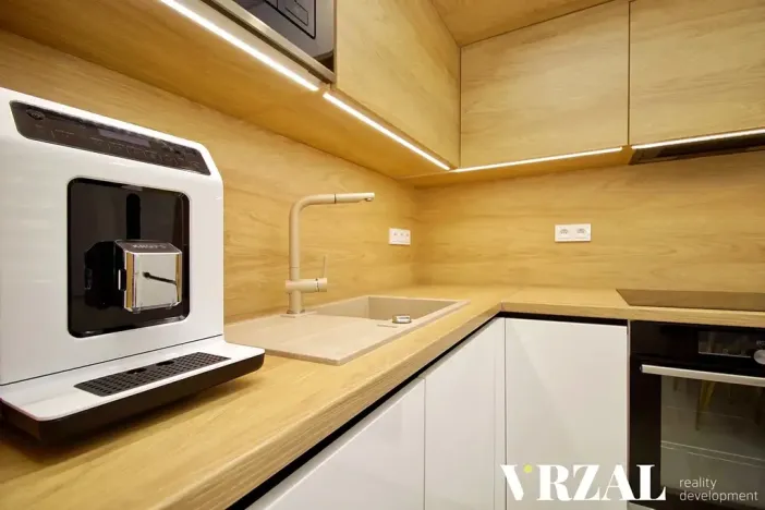 Prodej bytu 3+1, Plzeň, U Potoka, 72 m2