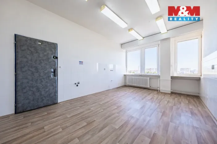 Pronájem obchodního prostoru, Praha - Petrovice, Ohmova, 43 m2