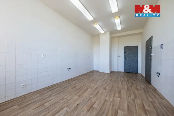 Pronájem obchodního prostoru, Praha - Petrovice, Ohmova, 43 m2