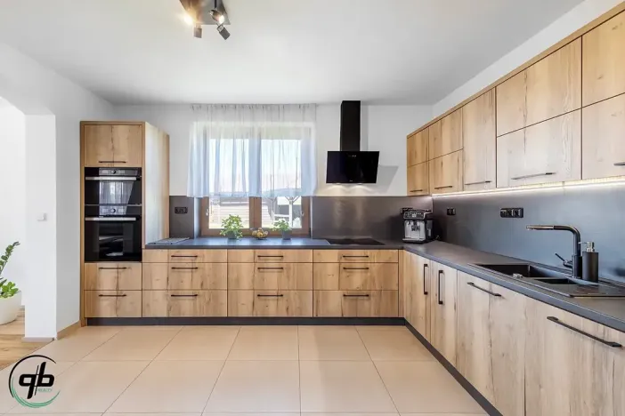 Prodej rodinného domu, Pržno, 384 m2