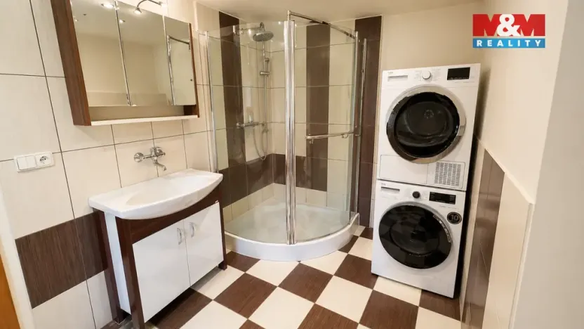 Prodej rodinného domu, Hranice - Hranice IV-Drahotuše, Hranická, 347 m2