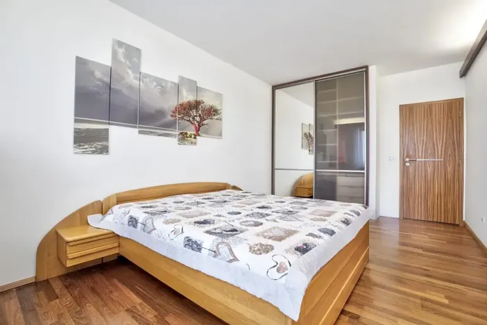 Pronájem bytu 3+kk, Praha - Libeň, Přádova, 73 m2
