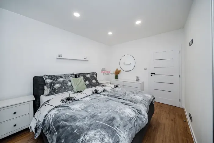 Pronájem bytu 3+kk, Ostrava, Šrobárova, 75 m2