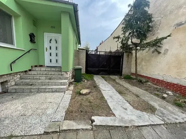 Prodej rodinného domu, Lednice, 202 m2