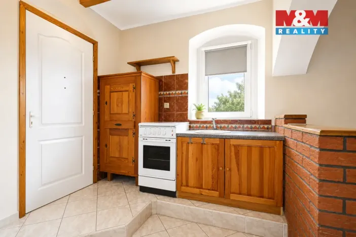 Prodej činžovního domu, Karlovy Vary - Doubí, Studentská, 260 m2
