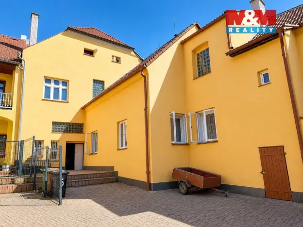 Pronájem bytu 1+1, Horažďovice, Mírové náměstí, 50 m2