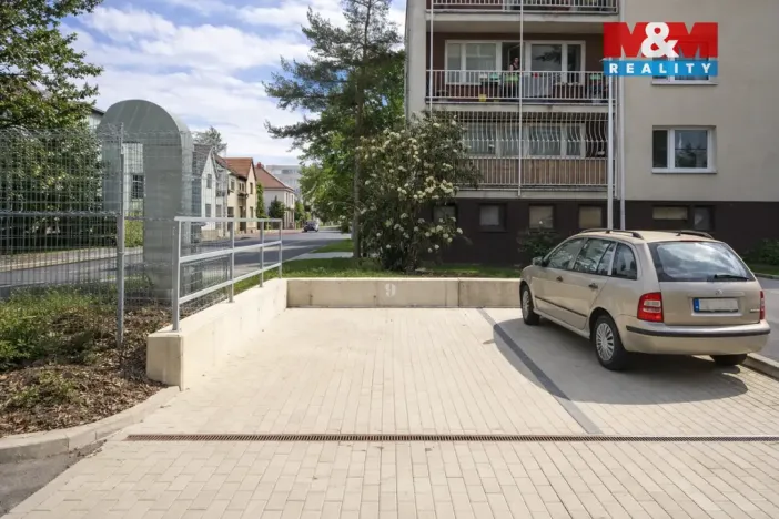 Pronájem bytu 1+kk, Praha, Záveská, 32 m2