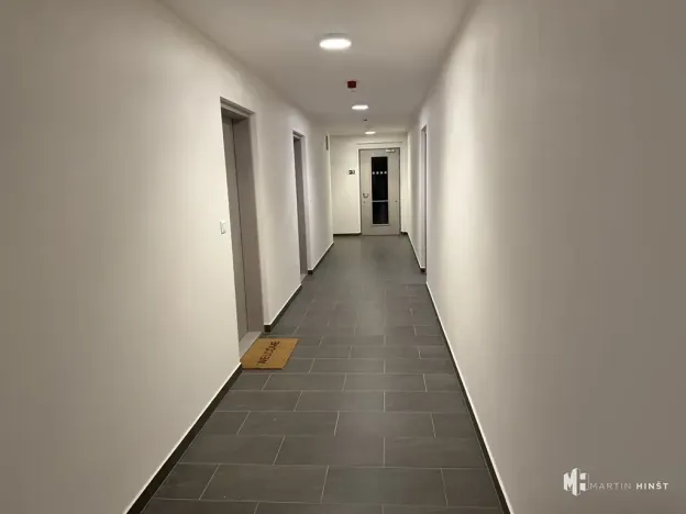 Pronájem bytu 1+kk, Praha - Hloubětín, Poděbradská, 35 m2