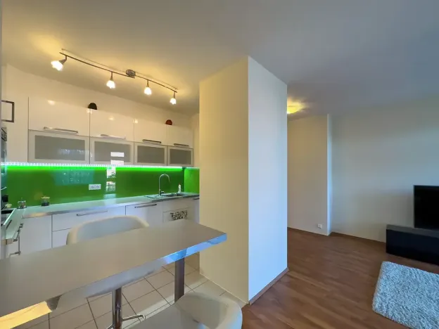 Pronájem bytu 3+kk, Praha - Libeň, Wichterlova, 84 m2