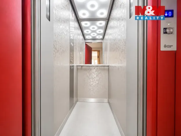 Prodej bytu 1+1, Rotava, Sídliště, 36 m2