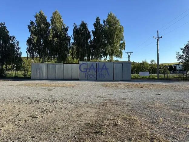 Pronájem obchodního prostoru, Louka, 597 m2