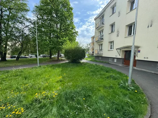 Pronájem bytu 2+1, Teplice, Buzulucká, 52 m2