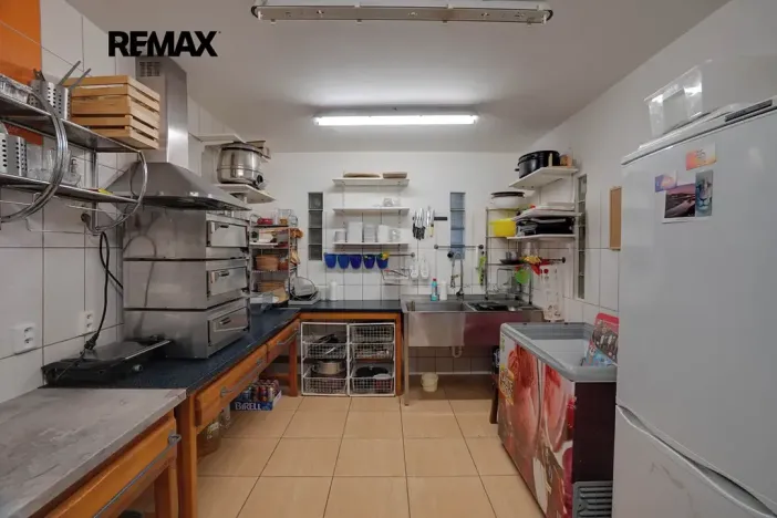 Prodej ubytování, Lipová-lázně, 703 m2