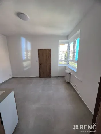 Pronájem bytu 2+kk, Brno, Štefánikova, 33 m2