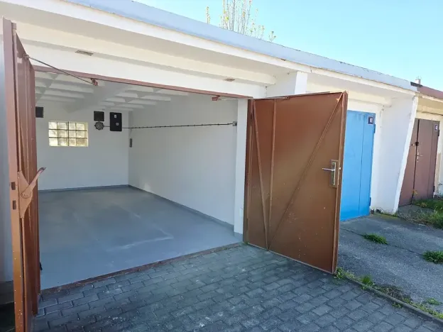 Pronájem garáže, Uherské Hradiště, Průmyslová, 20 m2