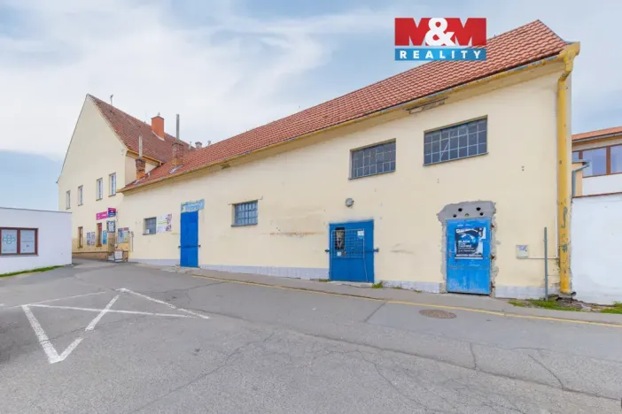 Pronájem obchodního prostoru, Slavkov u Brna, Palackého náměstí, 134 m2