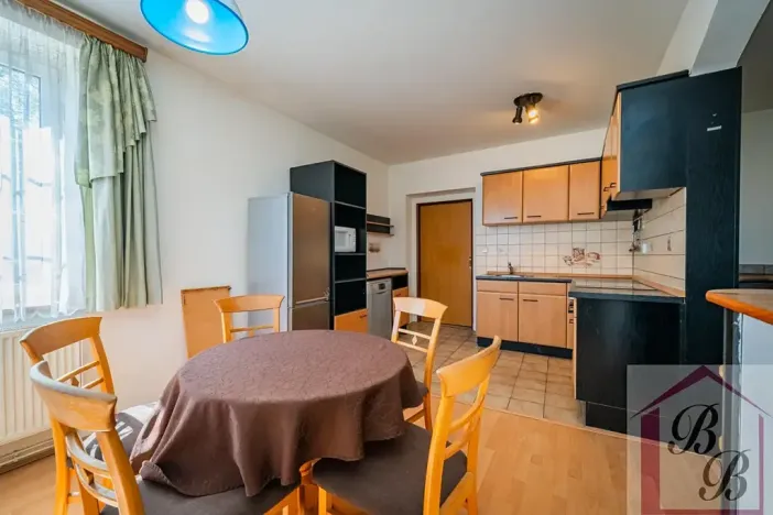 Prodej rodinného domu, Dobrovice, 219 m2