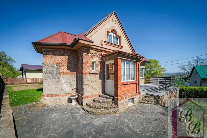 Prodej rodinného domu, Dobrovice, 219 m2