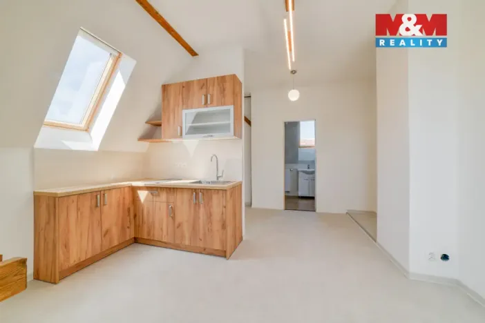 Pronájem bytu 1+kk, Cheb, Zlatá, 36 m2