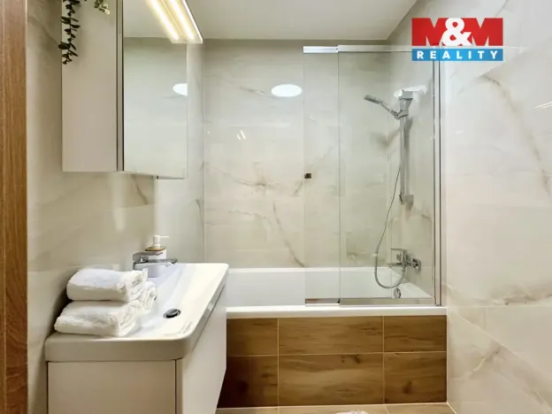 Prodej bytu 3+1, Týn nad Vltavou, náměstí Mládeže, 72 m2