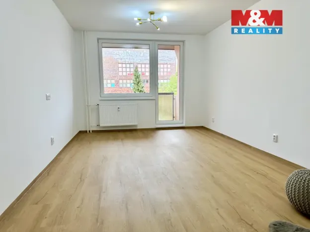Prodej bytu 3+1, Týn nad Vltavou, náměstí Mládeže, 72 m2