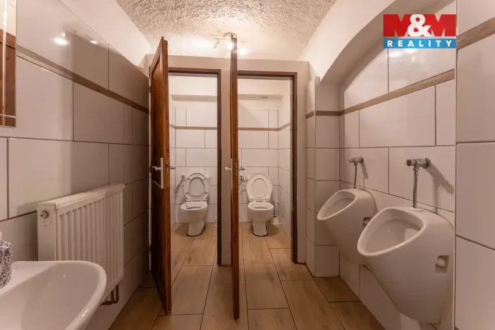 Prodej rodinného domu, Suchdol, 390 m2