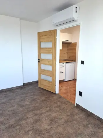 Pronájem bytu 1+kk, Hradec Králové, Pražská třída, 35 m2