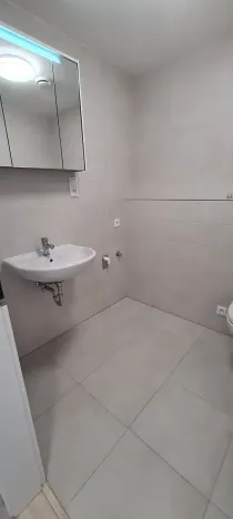 Pronájem bytu 1+kk, Praha - Hloubětín, Poděbradská, 32 m2