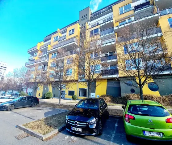 Pronájem bytu 2+kk, Praha - Vysočany, Kabešova, 60 m2