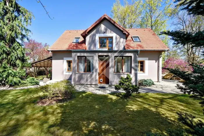 Prodej rodinného domu, Týnec nad Sázavou, Sad přátelství, 172 m2