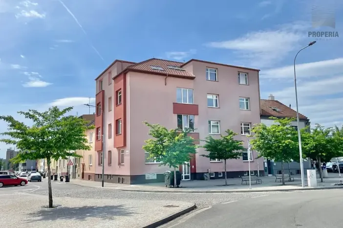 Prodej bytu 2+1, Brno, Charbulova, 65 m2