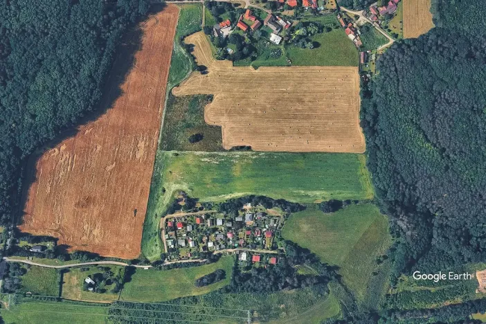 Prodej pole, Lešany, 19116 m2