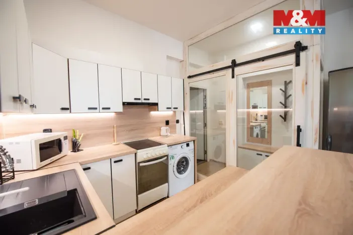 Pronájem bytu 1+kk, Hořice, Čsl. armády, 36 m2