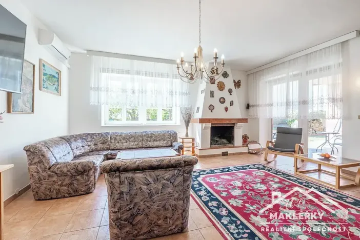 Prodej rodinného domu, Šestajovice, Máchova, 278 m2