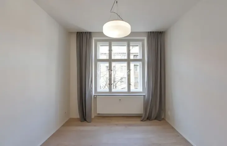 Pronájem bytu 1+kk, Praha - Vinohrady, Lucemburská, 30 m2