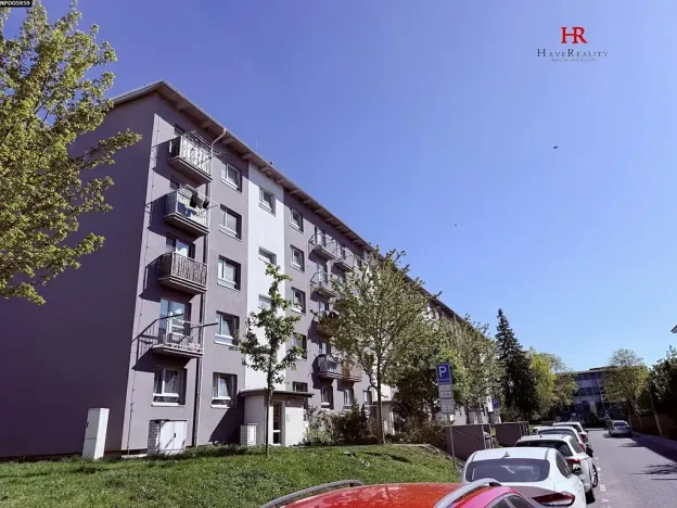Prodej bytu 2+1, Milovice, Spojovací, 47 m2