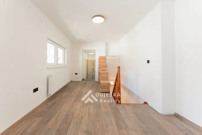 Pronájem bytu 2+kk, Ivančice, Žerotínovo náměstí, 55 m2