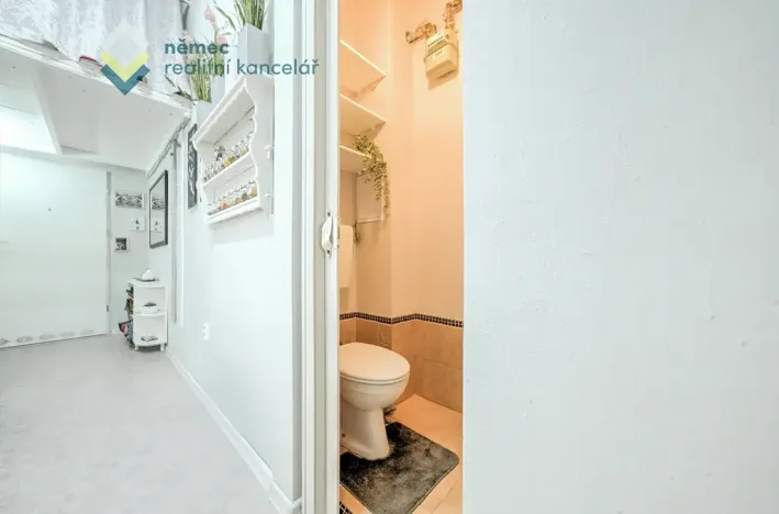 Pronájem bytu 2+kk, Praha - Vysočany, Mlékárenská, 56 m2