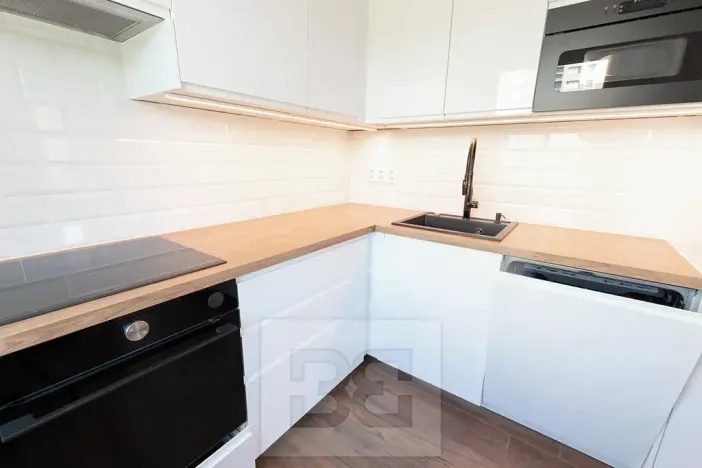 Pronájem bytu 3+kk, Praha - Kobylisy, Paláskova, 59 m2